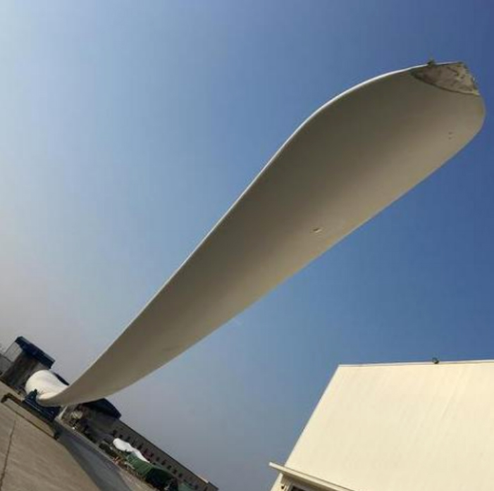 High Solids Wind Turbine Blade Topcoat